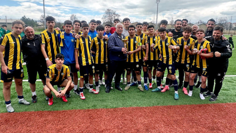 Talas Belediyespor U-18 Türkiye Şampiyonası'nda Son 24'te