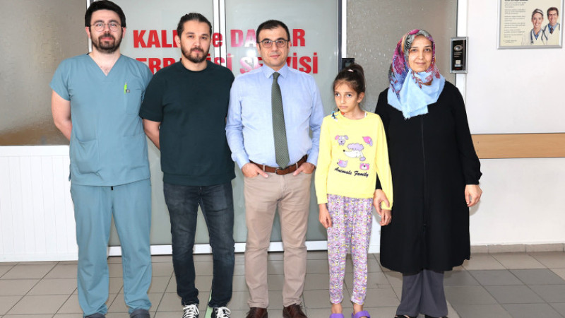 İleri Mitral Kapak Yetmezliği Olan 9 Yaşındaki Mina, Sağlığına Kavuştu