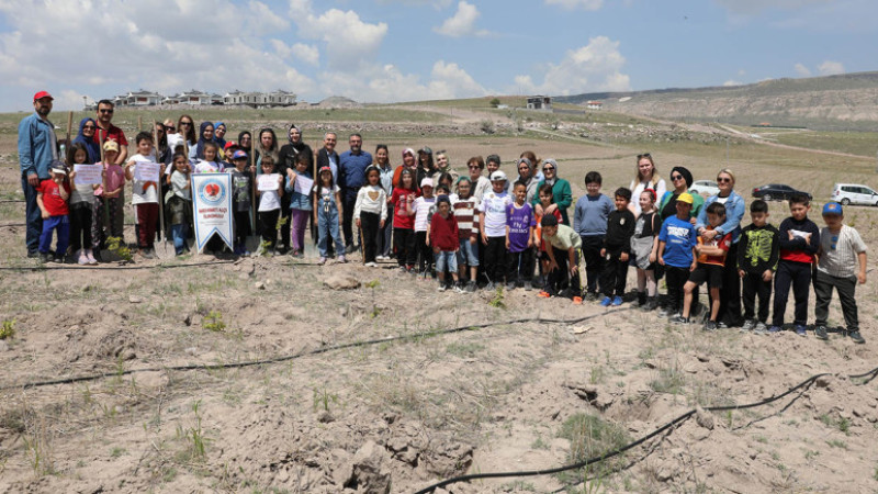 Daha Yeşil Bir Kocasinan İçin Gilaburu Bitkileri Toprakla Buluştu