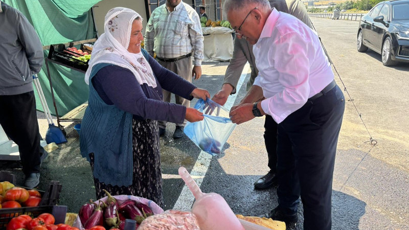 Çiftçinin Yüzü Başkan Büyükkılıç İle Gülüyor