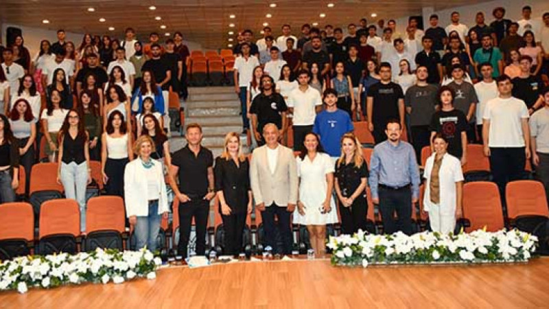 Ege Üniversitesi Diş Hekimliği Öğrencileri Eğitime İlk Adımı Attı