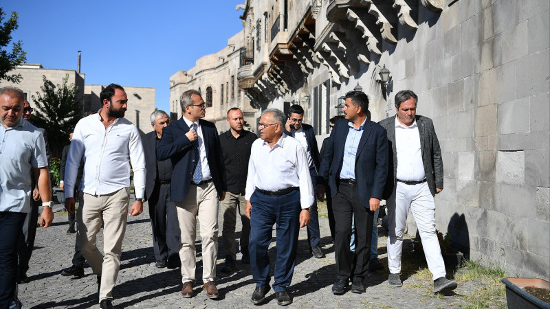 Büyükkılıç ile Tarihi Kayseri Mahallesi Yeniden Hayat Buluyor