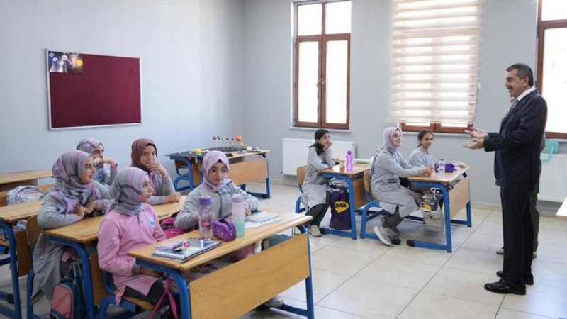 Millî Eğitim Bakanlığı’ndan Öğretmenlere 15 Günlük Kapsamlı Eğitim Geliyor