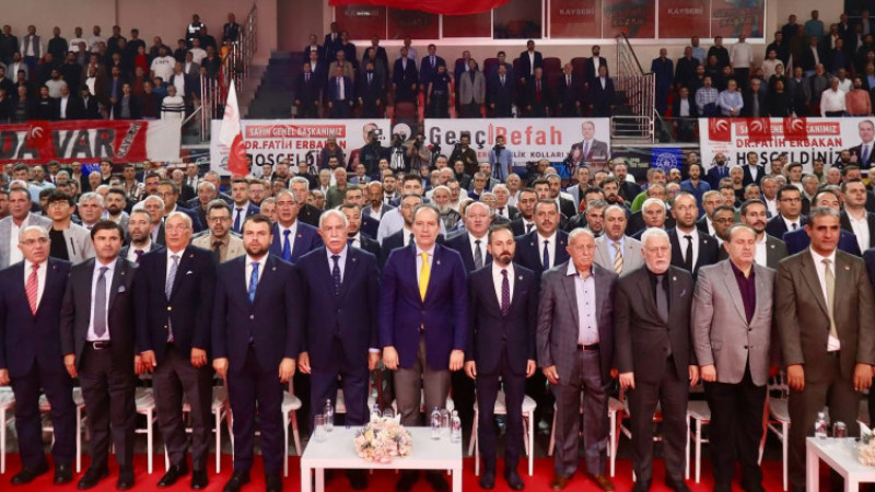 Erbakan’dan iktidara; Biz sizin hasmınız değiliz!