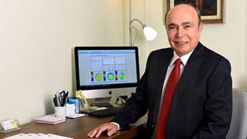 Göz Rengini Değiştirmek İçin Dünyanın Dört Bir Yanından Geliyorlar