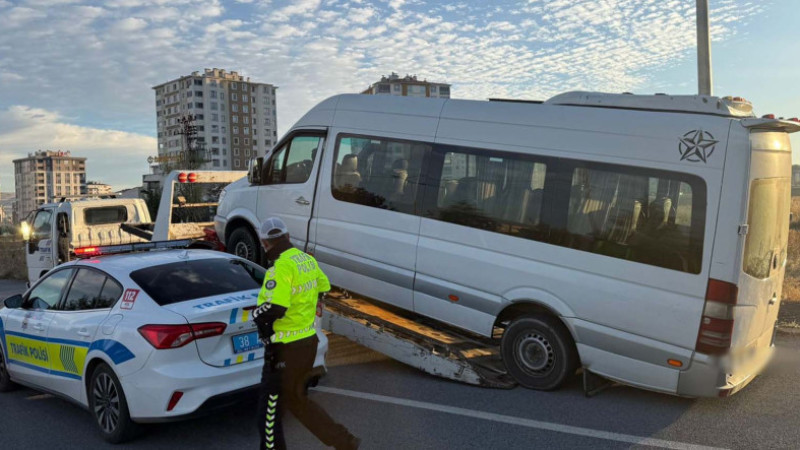 Kayseri’de 8 okul servisi trafikten men edildi