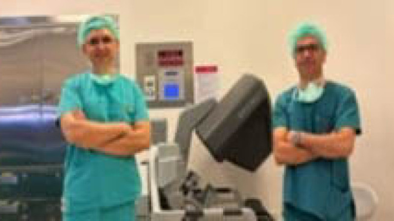 Tek Böbrek Üstü Beziyle Yapılan Ameliyat Literatüre Girdi