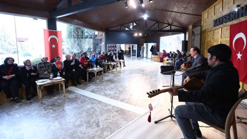 Büyükşehir, 33 Kadın Muhtarı Anlamlı Günde Bir Araya Getirdi