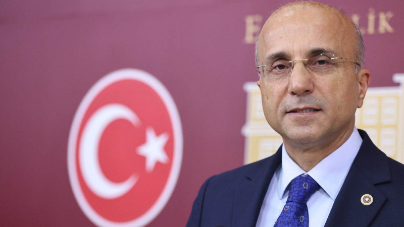 CHP’li Genç; “Her 3 gençten 1’i üretimde yok, tarımda 10 kişiden 8’i sigortasız”