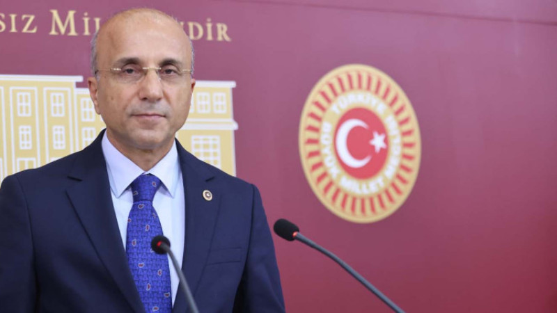 “Enflasyonu değil, milletin sofrasını düşürdüler; asgari ücret en az 39 bin TL olmalıdır”