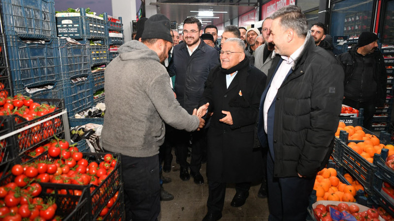 Başkan Büyükkılıç’tan Hal Kompleksi’ne Sabah Mesaisi