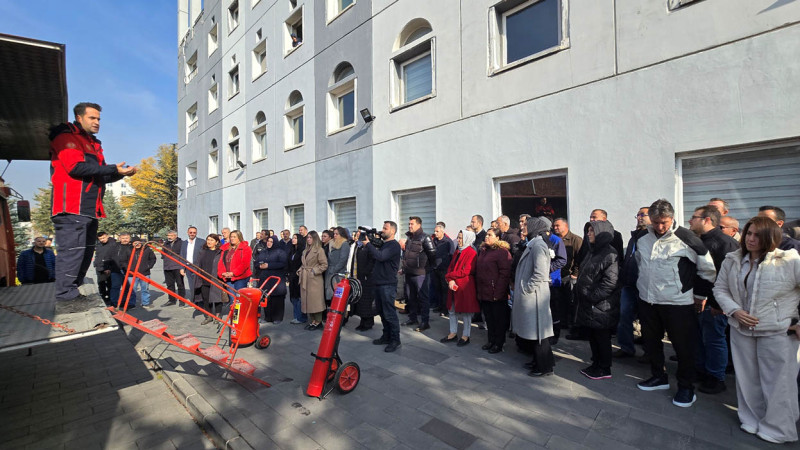 Kocasinan’da Personele Acil Durum Tahliye Ve Yangın Tatbikatı