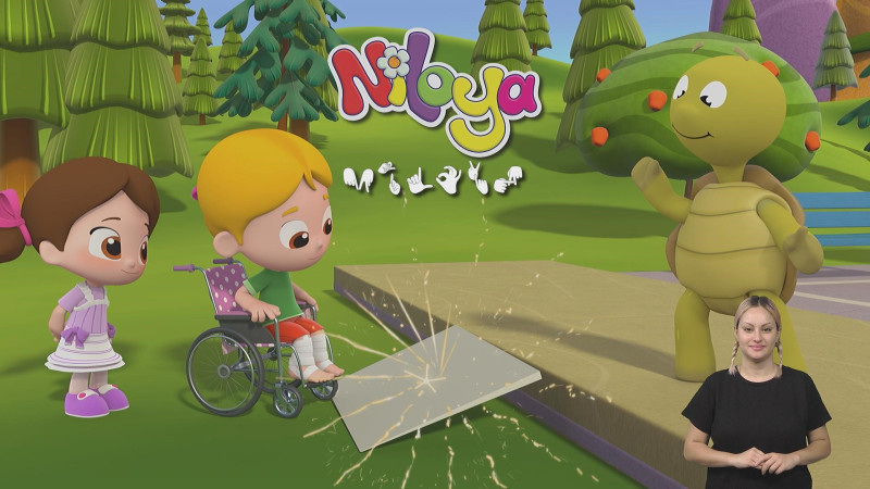 Niloya Engelleri Kaldırıyor, İşaret Diliyle Minik Kalplere Dokunuyor