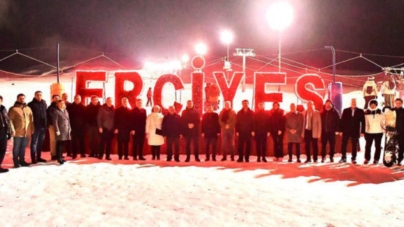 Bakan Tekin’e Erciyes Kayak Merkezi hakkında bilgi verildi