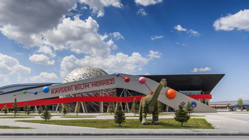 Büyükşehir’in Bilim Dolu Kuruluşu Kayseri Bilim Merkezi, Etkinliklerle Yarıyılda Öğrencilerle
