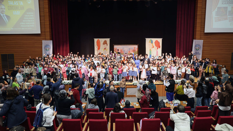 Başkan Amca'nın Çocuklara Hediyesi Devam Ediyor