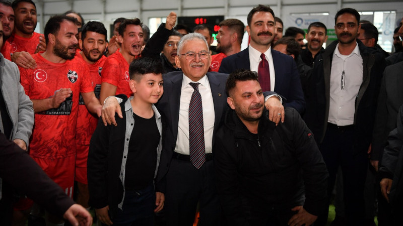 En Çok Konuşulan Siyasetçiler arasında Memduh Başkan 8. Sırada yer aldı