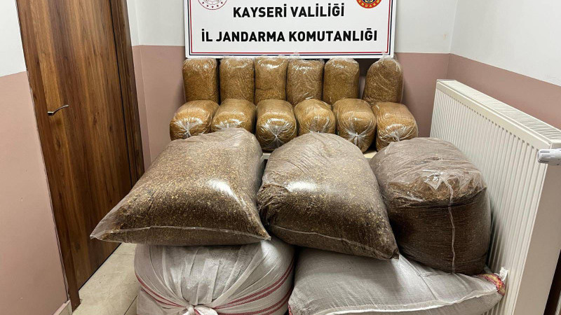 Yarım ton bandrolsüz tütün ele geçirildi