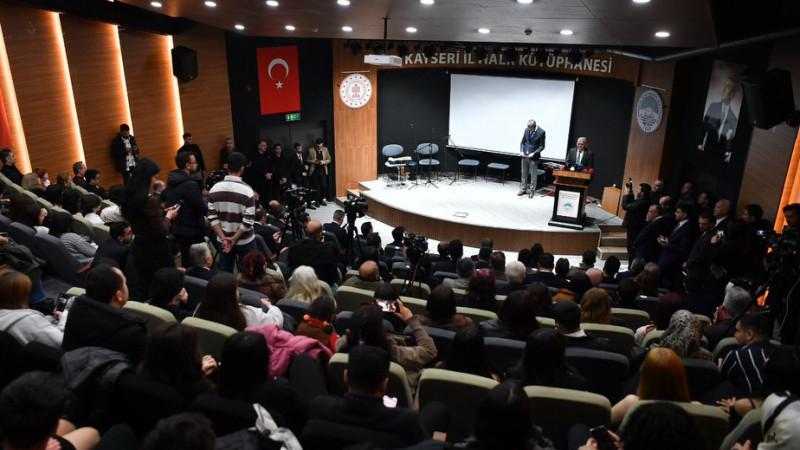 Kütüphane Haftası’na Kayseri’de Güçlü Başlangıç; Başkan Büyükkılıç’tan Gençlik Vurgusu