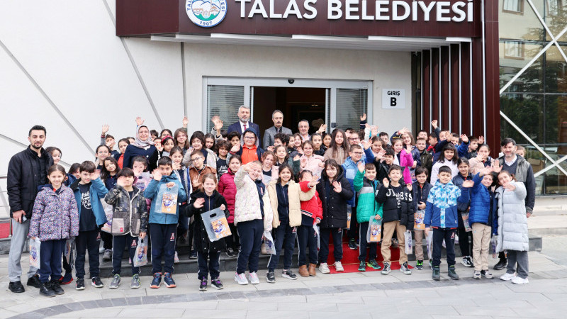 Başkan Yalçın'dan Miniklere Yerel Yönetim Dersi