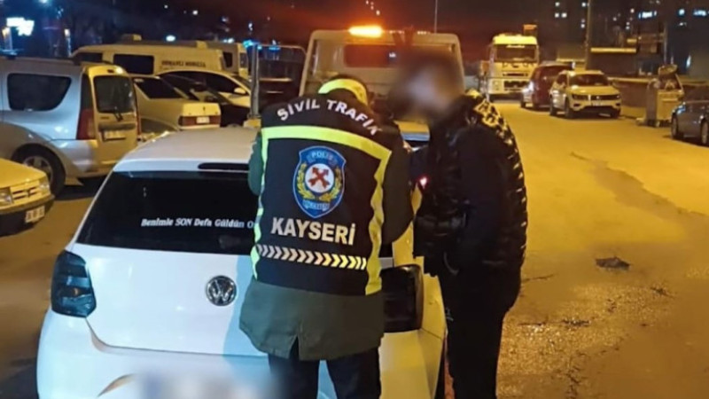 Trafik denetimlerinde 1 haftada 1375 sürücüye ceza