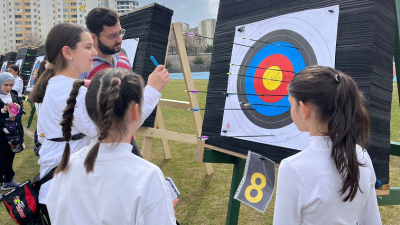 Okçuluk Küçükler İl Birinciliği müsabakaları sürüyor