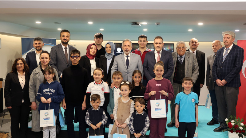 Talas'ta Kitap Kurtları Ödüllendirildi