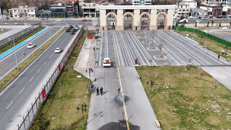 Büyükşehir’den Kapsamlı İlaçlama Seferberliği; Yeşil Alanlara Bahar Dokunuşu