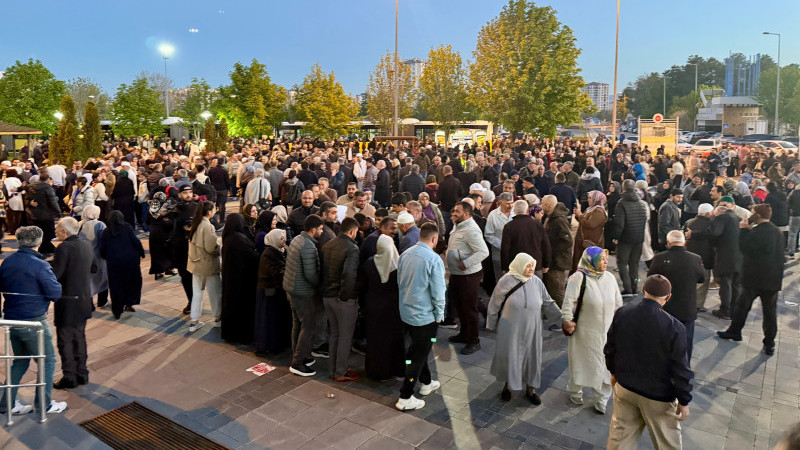 Kayseri’den İlk Hac Kafilesi Dualarla Uğurlandı