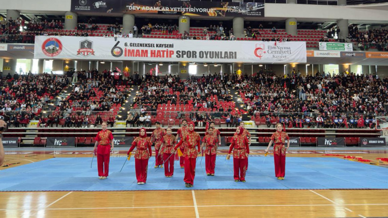 Kayseri’de İmam Hatip Rüzgarı; 3 Bin Sporcu, Tek Yürek!