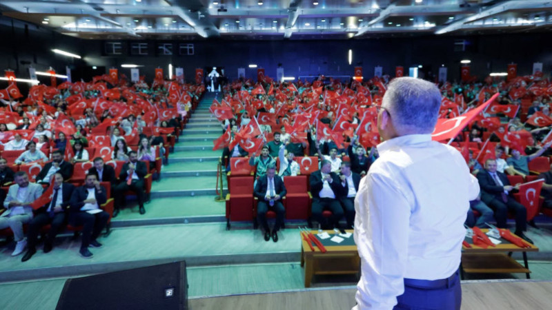 Genç Kaymek’ten Sınav Motivasyon Semineri; Başkan Büyükkılıç Gençlerin Yanında