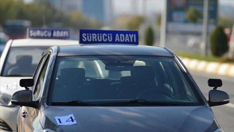 Ehliyet almak isteyenlere müjde! MEB değişikliğe gidiyor