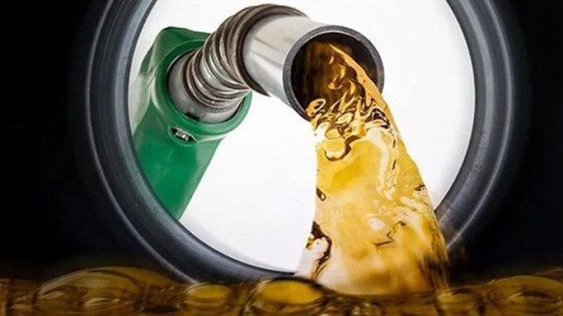 Küresel petrol fiyatlarındaki düşüş akaryakıt fiyatlarına yansıyacak mı?