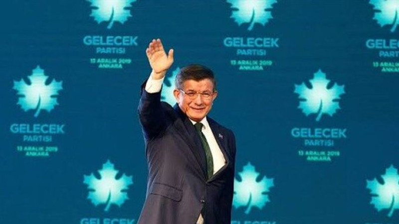 Davutoğlu açıkladı: Gelecek Partisi siyasi faaliyetlerini sonlandırdı