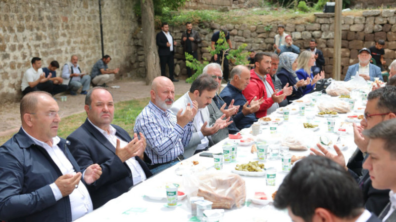 Güneşli’de Üçüncü Kez Düzenlenen Pilav Şenliği Coşkuyla Gerçekleşti
