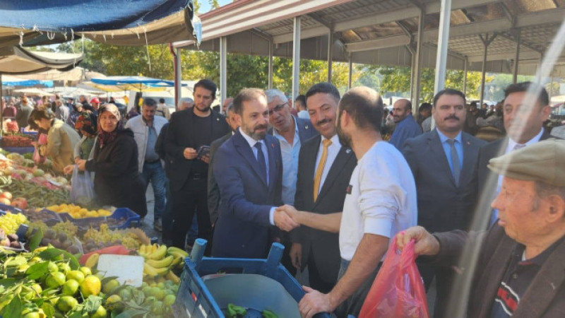 Üreticiyi dinleyen Ali Özcan; 10 kilogram üzün 1 litre mazot ediyor