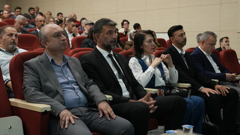 İş dünyasına yapay zekayla verimliliği artırma anlatıldı 